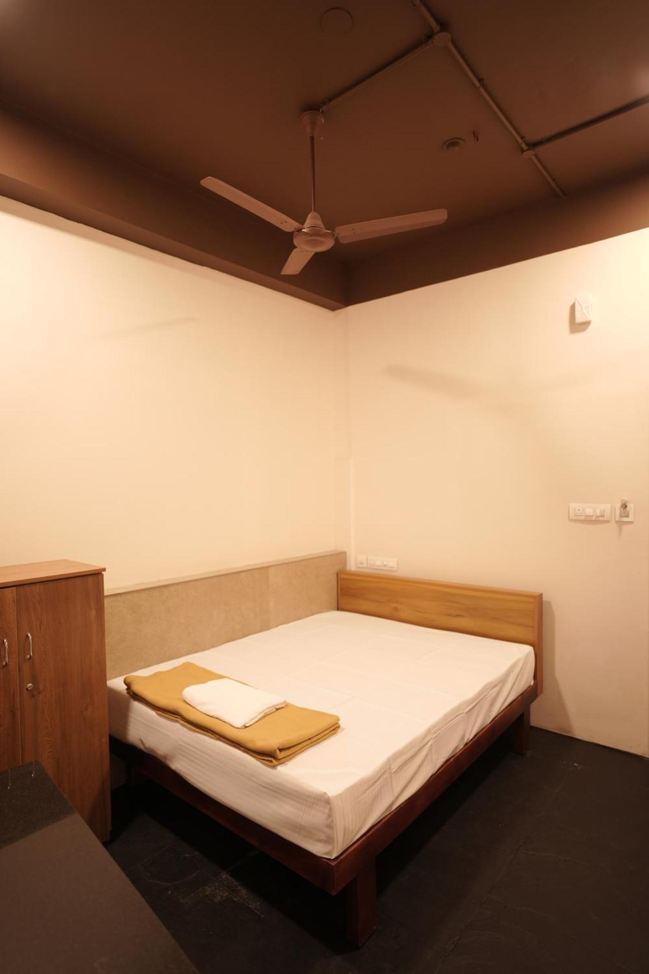 Hotel Reach Residency Kochi Exterior foto