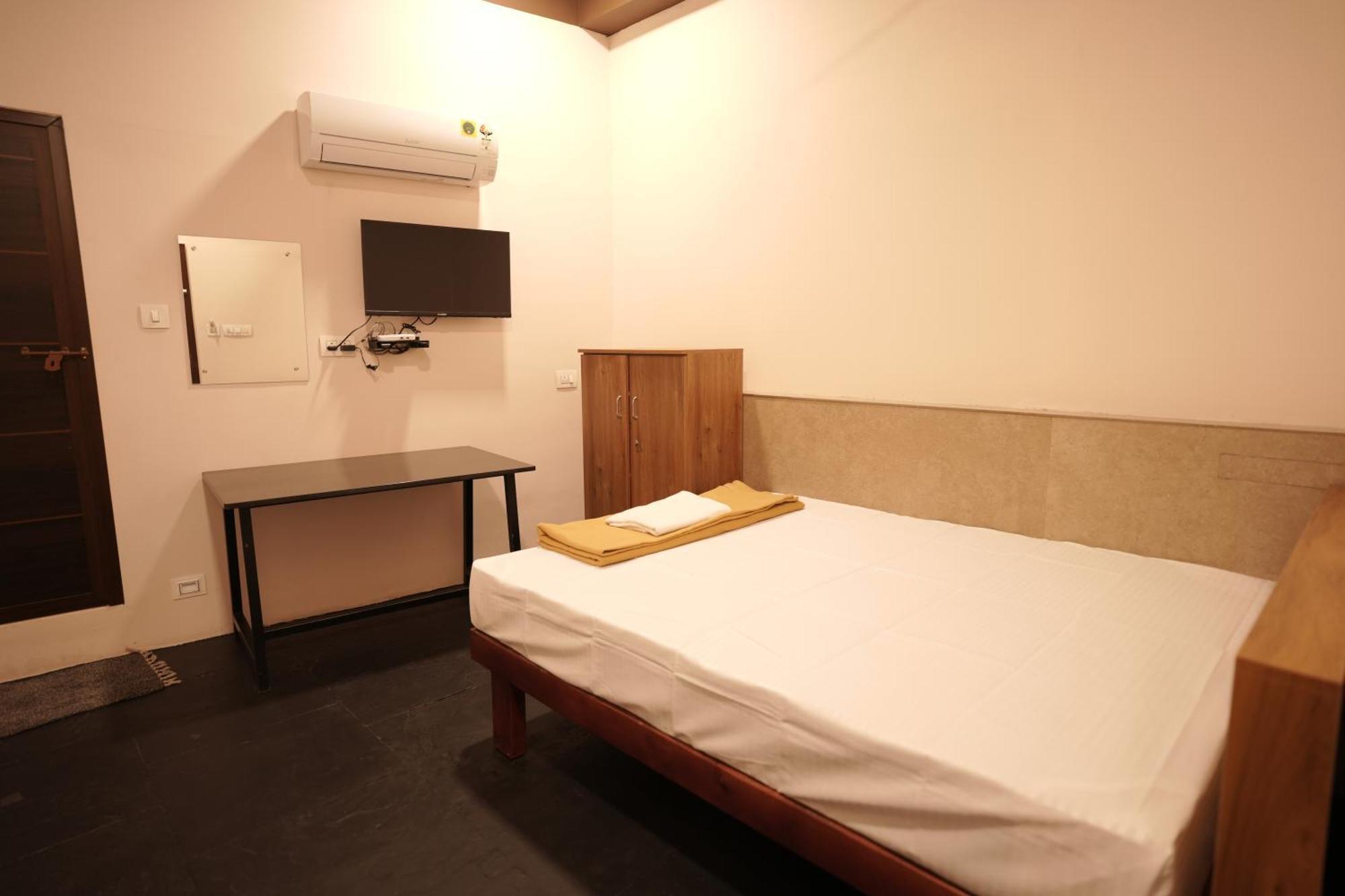 Hotel Reach Residency Kochi Exterior foto