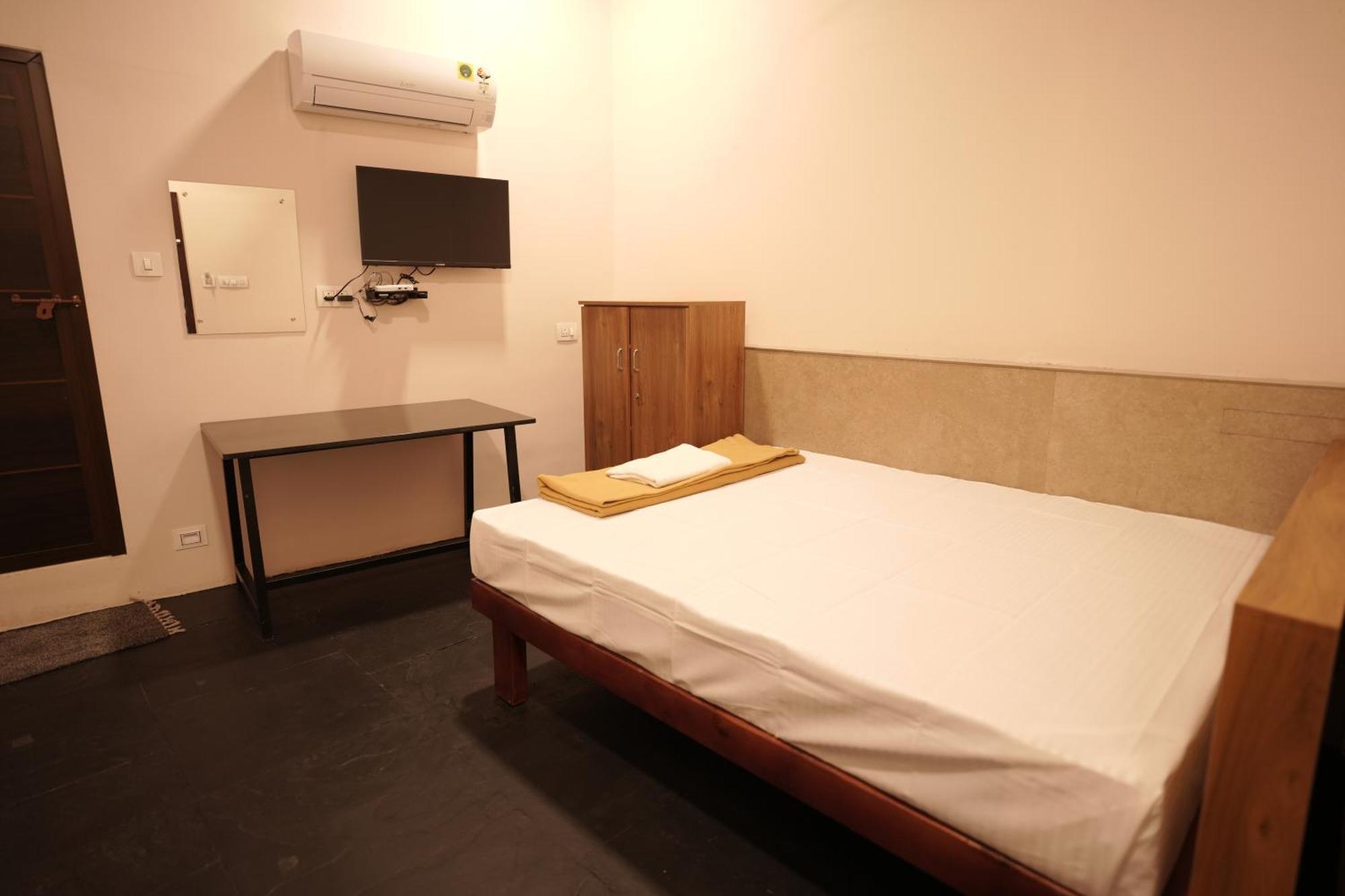 Hotel Reach Residency Kochi Exterior foto